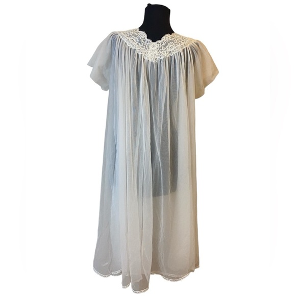 Vintage White Cream Embroidered Layered Peignoir Robe - Picture 8 of 10